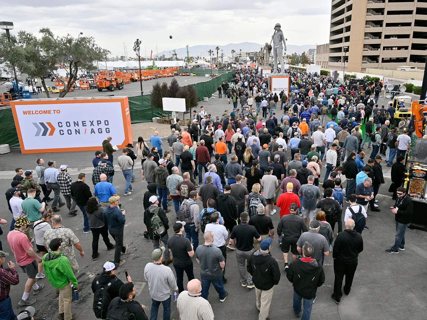 CONEXPO-CON/AGG Targets Guinness Record For Safety Vests