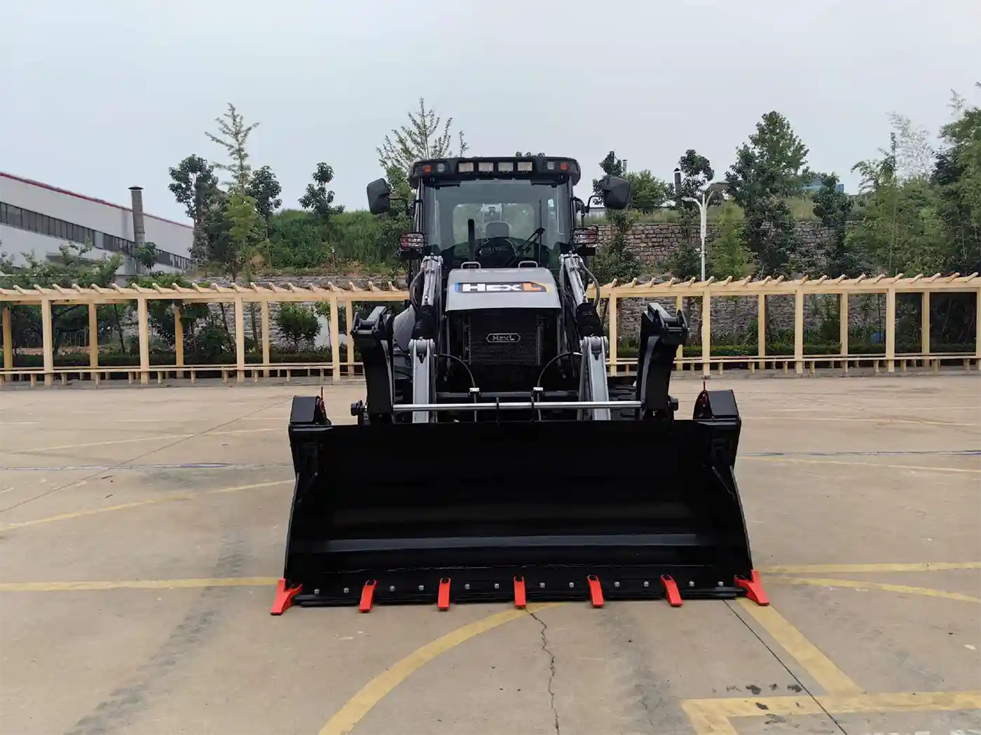 Become A HexL Dealer: Join A Growing Global Equipment Brand