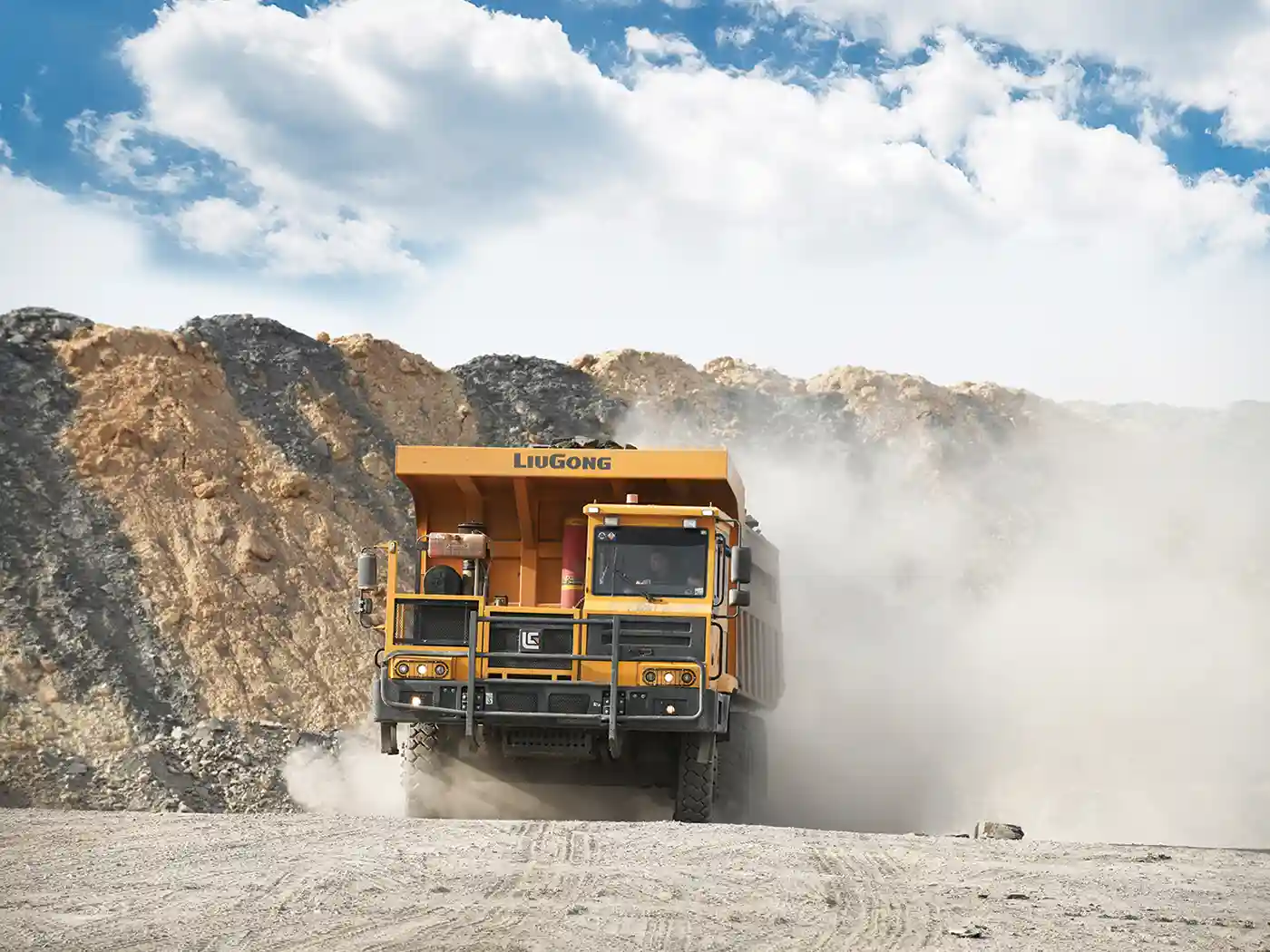 Powering The Transition: Gargash Expands LiuGong’s Mining And Construction Equipment Portfolio For The UAE Market
