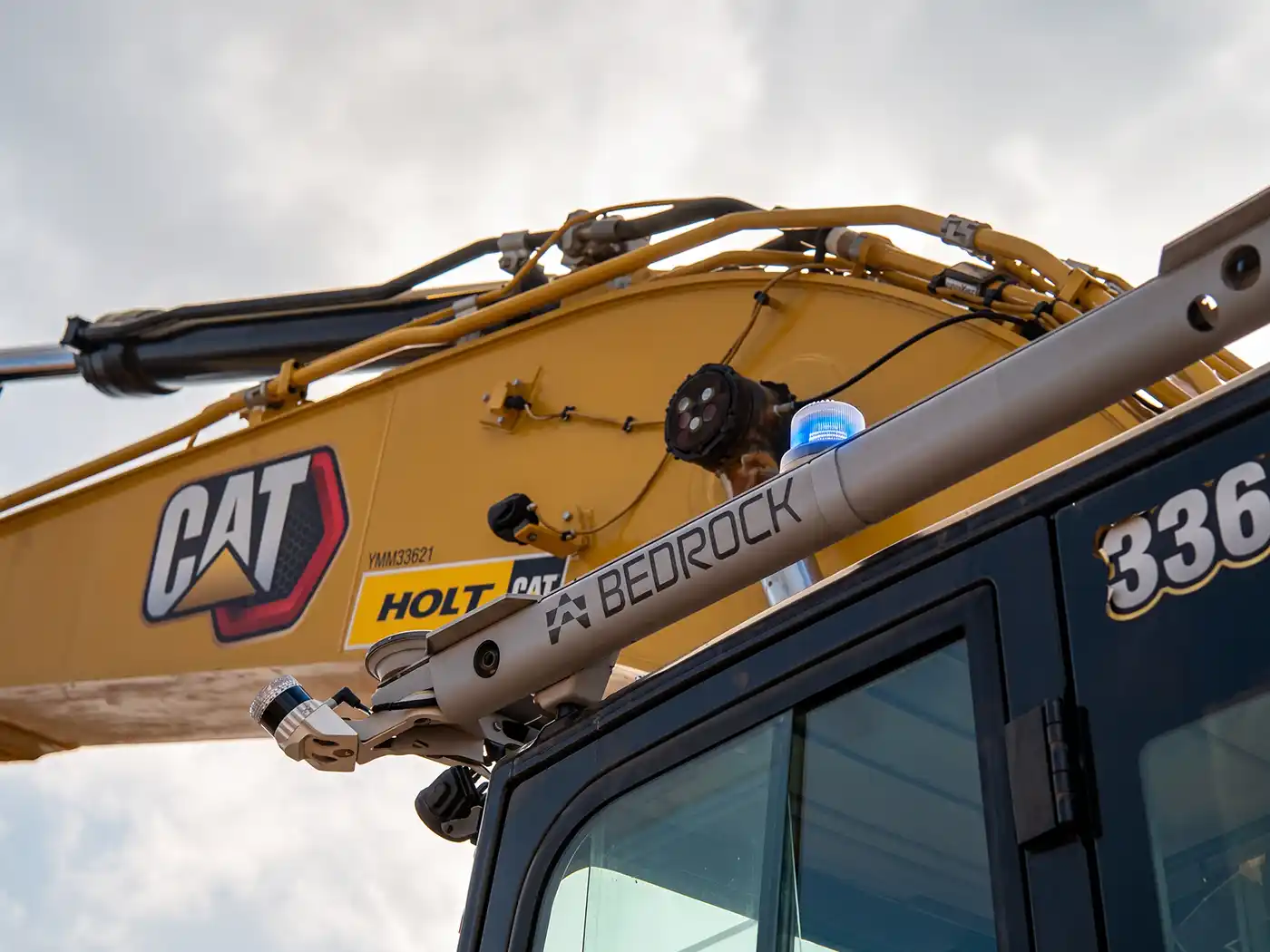 Bedrock met en service des pelles Cat entièrement autonomes