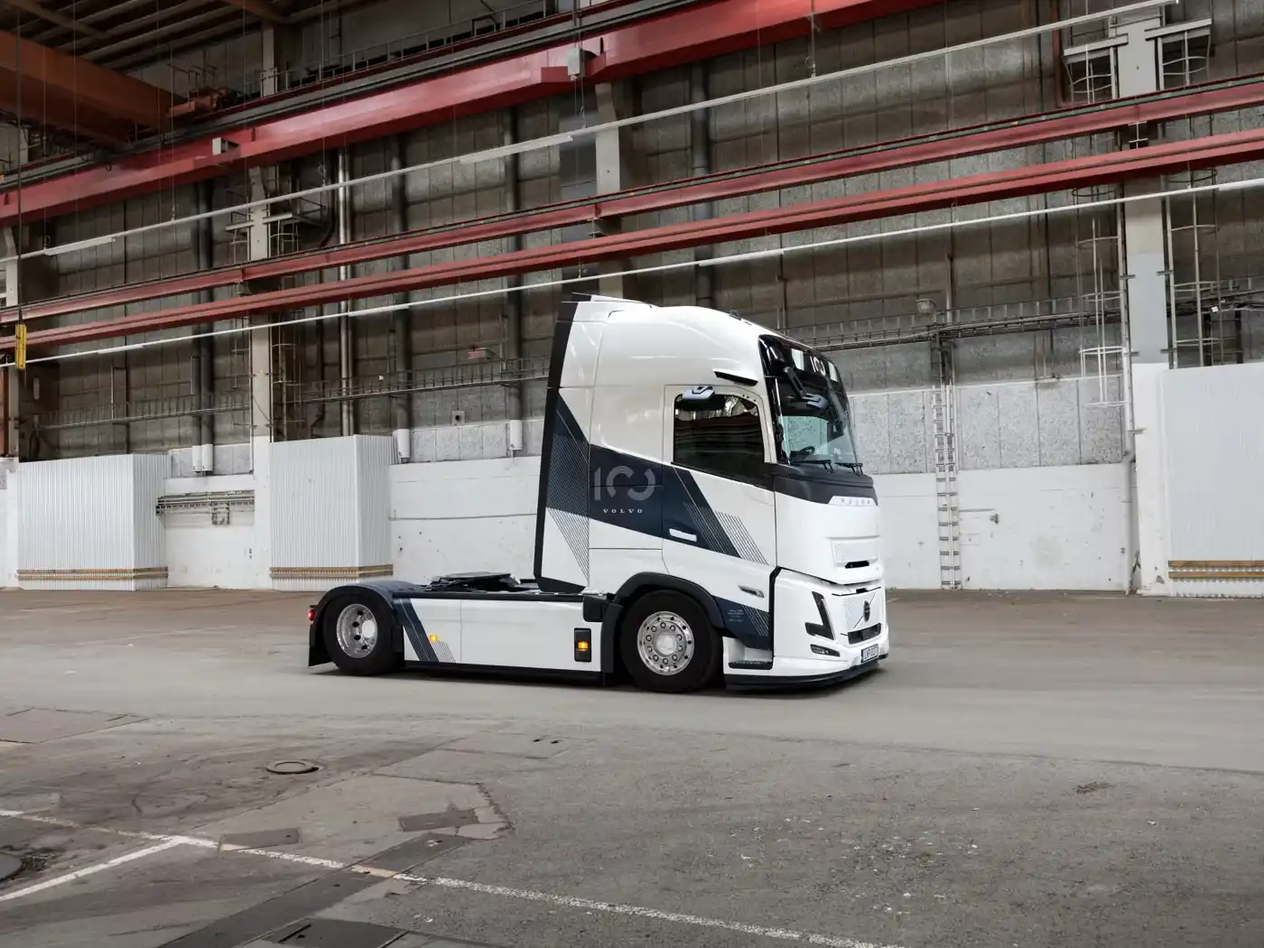 Volvo Trucks Unveils 100 Year Edition Of Flagship FH Range