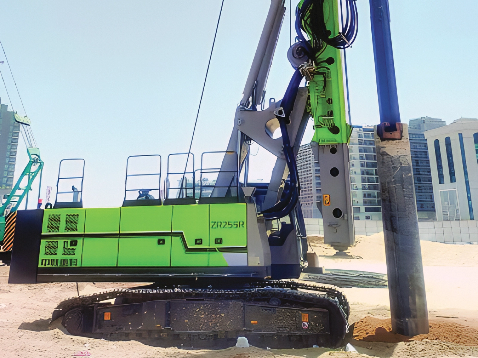 ZOOMLION Delivers ZR255R Drilling Rigs To UAE