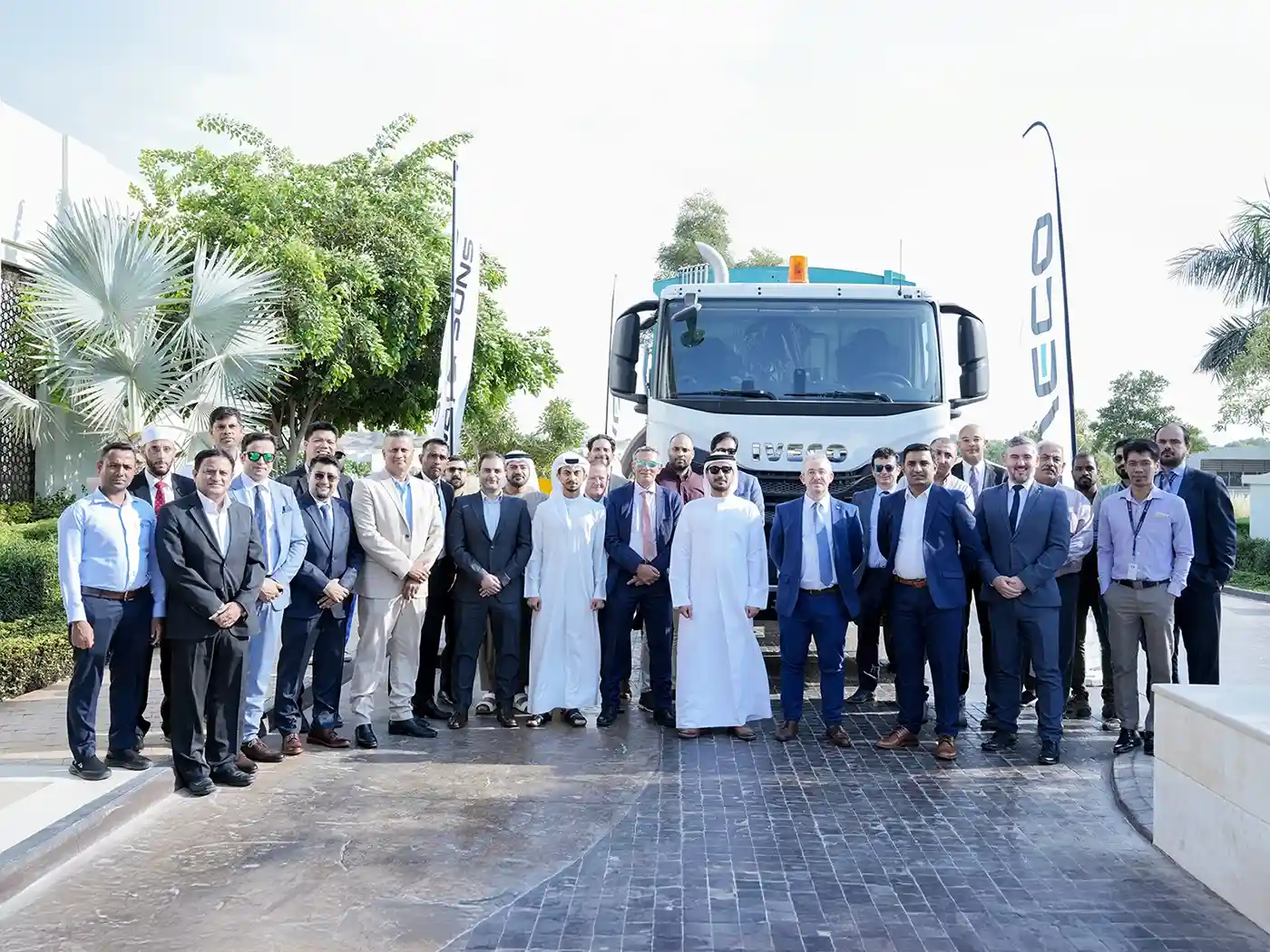 IVECO et Saeed Mohammed Al Ghandi & Sons achèvent la livraison de plus de 50 unités IVECO T-Way et Eurocargo en 2025 aux services publics de Ras Al Khaimah