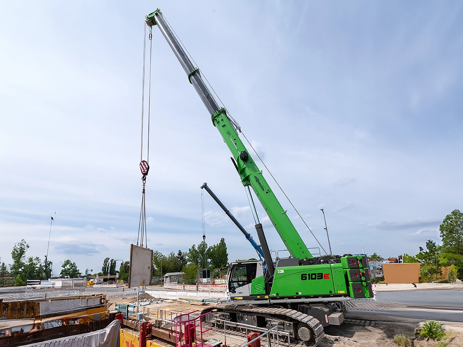SENNEBOGEN’s Innovative Material Handling Solutions A Leading Choice In The UAE