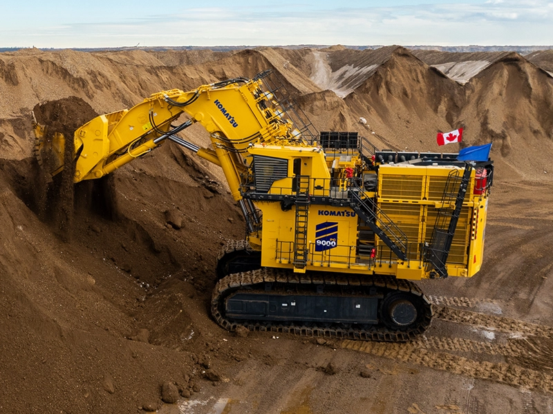 Komatsu’s Largest Excavator Debuts In Canada