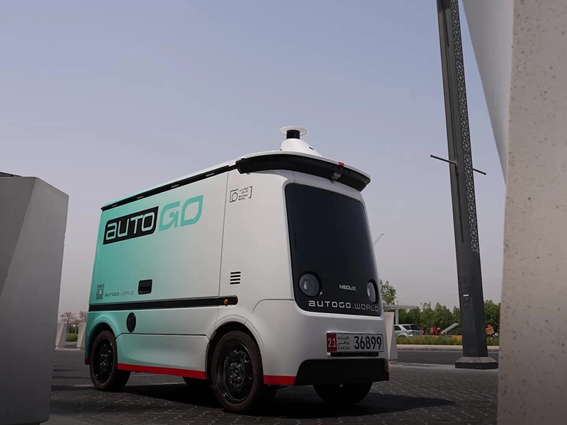 Abu Dhabi lance le premier projet pilote de véhicule de livraison autonome dans la ville de Masdar