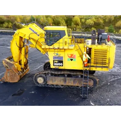 Qui peut effectuer des évaluations à grande échelle d'équipements miniers ?