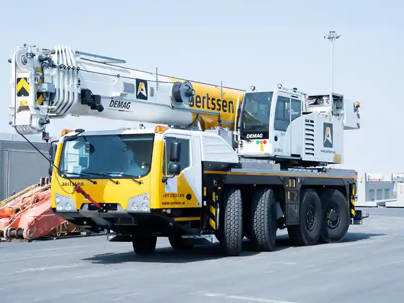 Aertssen Machinery ajoute des grues Tadano AC100-4L à sa flotte au Qatar