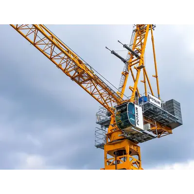Potain présente la grue tour à flèche de luffing MCR 505 J25