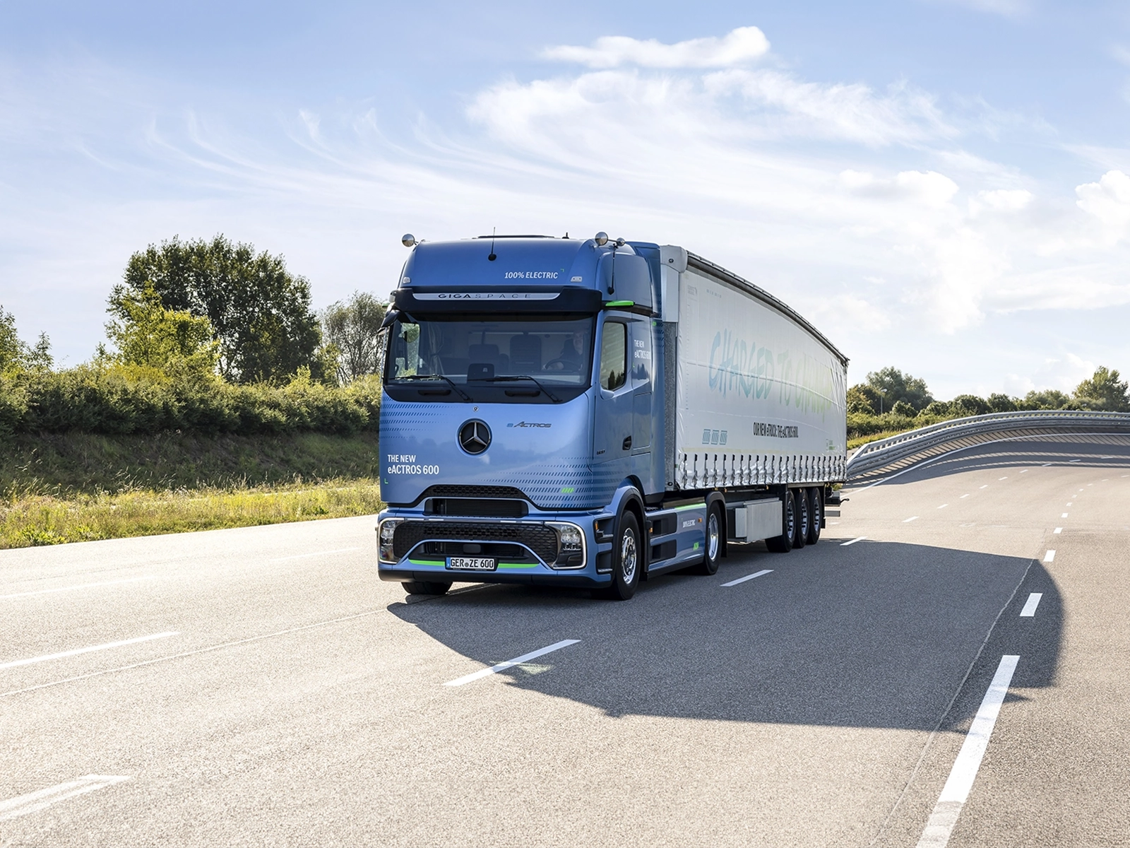 Mercedes-Benz Trucks Expands Portfolio Of Battery-Electric Trucks