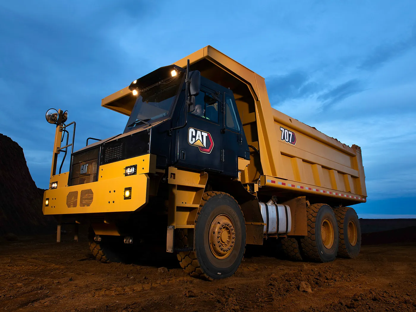 Caterpillar Launches Cat 707 Wide Body Truck