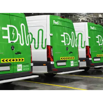 FedEx Deploys 14 Mercedes-Benz Electric Vans In UAE