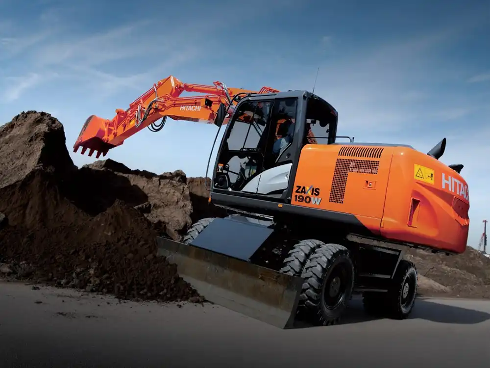 ATEC Delivers Hitachi Wheel Excavators To Contractor In Saudi Arabia