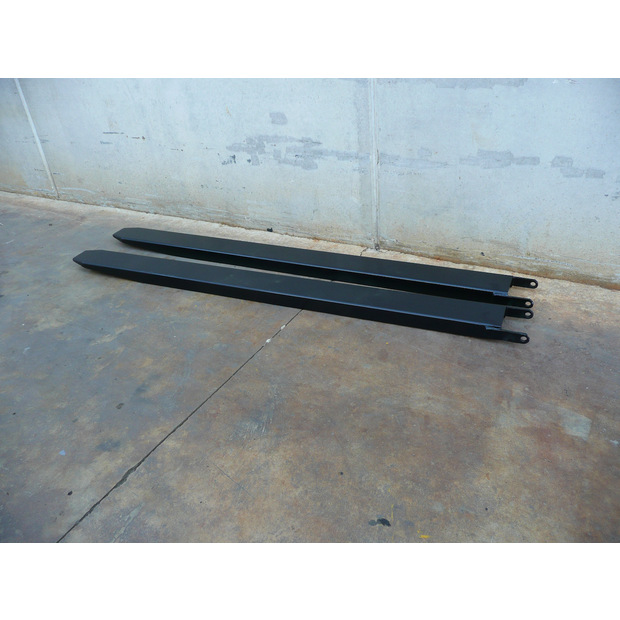 ATTACHMENTS Used-31608500