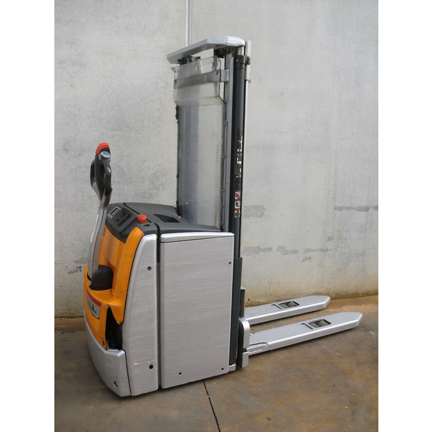 2016 Still EXV 16-31608811