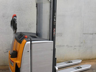 2016-still-exv-16-519871-31608811