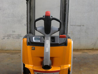 2016-still-exv-16-519871-31608813