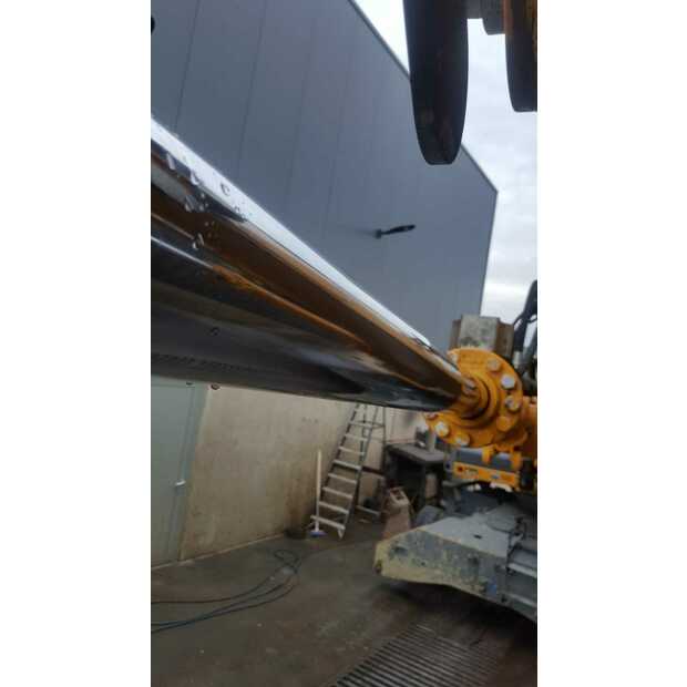 Liebherr 934B (1000023) | P&E