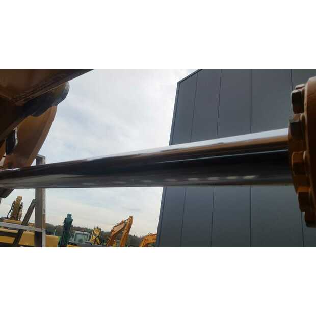 Liebherr 934B (1011598) | P&E
