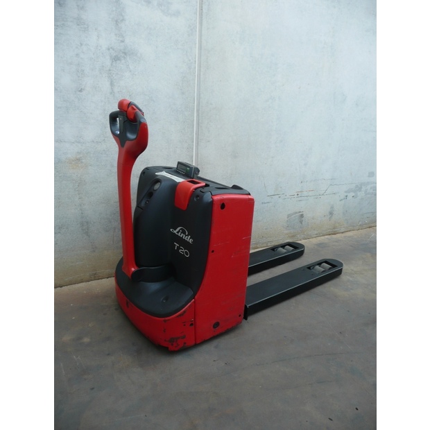 2014 ليندي T20-35359353