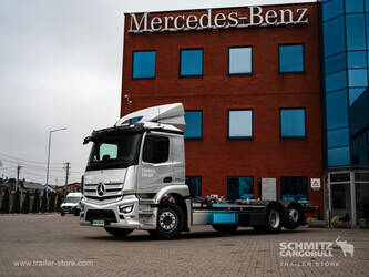 2024-mercedes-benz-actros-300-37700464