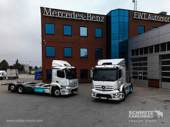 2024-mercedes-benz-actros-300-37700477