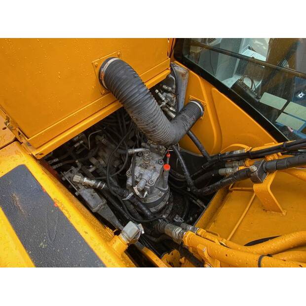 2011 Hitachi ZX160LC-3-38254195