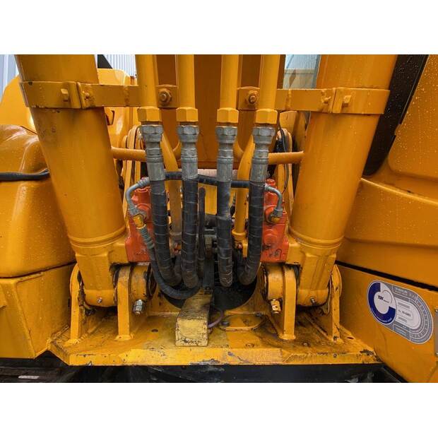 2011 Hitachi ZX160LC-3-38254196