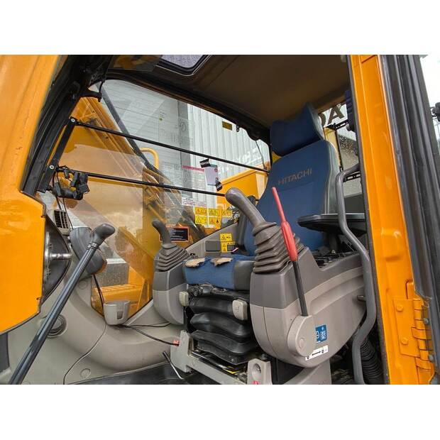 2011 Hitachi ZX160LC-3-38254206