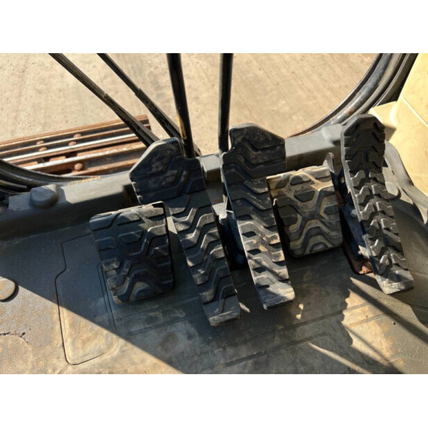 2005 Caterpillar 320CL-39026879
