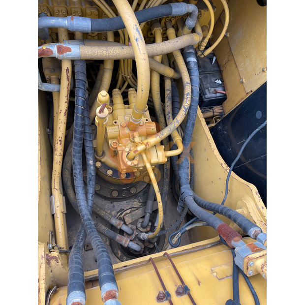2020 Caterpillar 323D2L-39244749