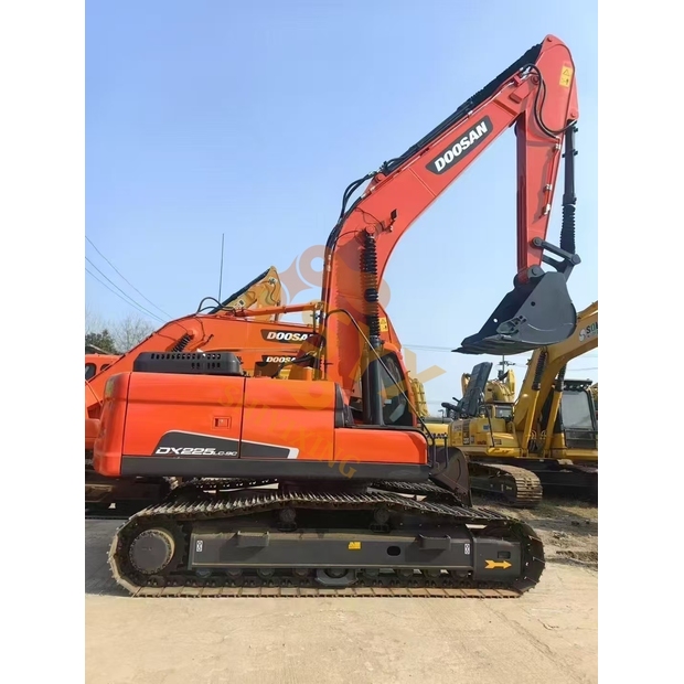 2021 Doosan DX225LC-9C-39283073
