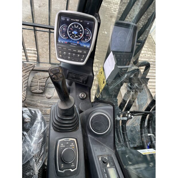 2017 Hyundai HX300L-39316340