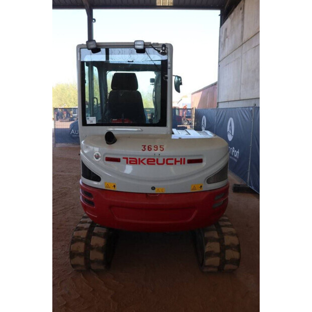 2022 TAKEUCHI TB250-2-39328960