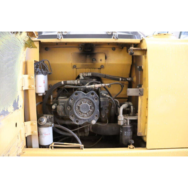 2008 New Holland E215B-39330663