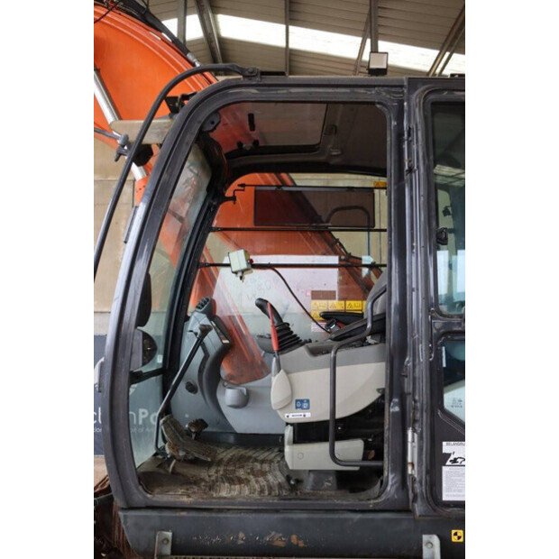 2015 Hitachi ZX250LC-5B-39331709