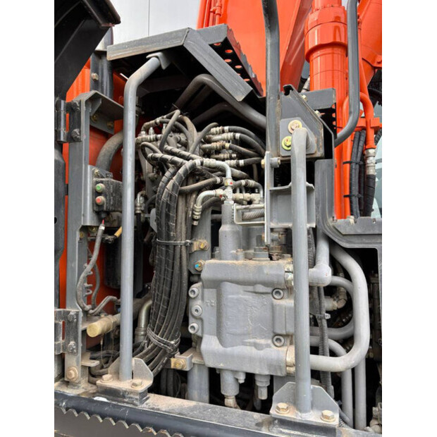 2015 Hitachi ZX170W-5B-39337360