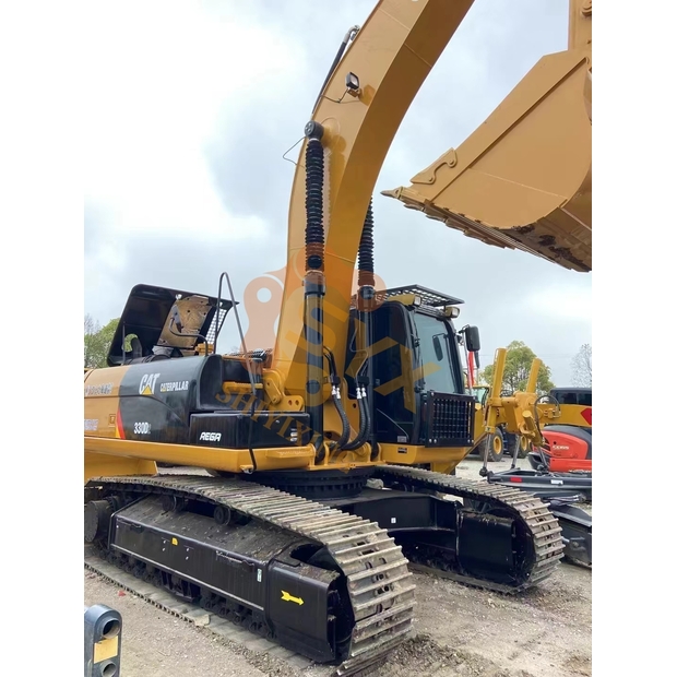 2021 Caterpillar 330D2-39379909