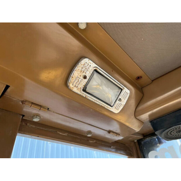 1986 كاتربيلر 953-39381348