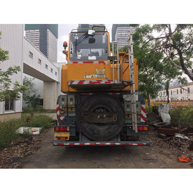2011 Liebherr LTM1500-8.1-39400207