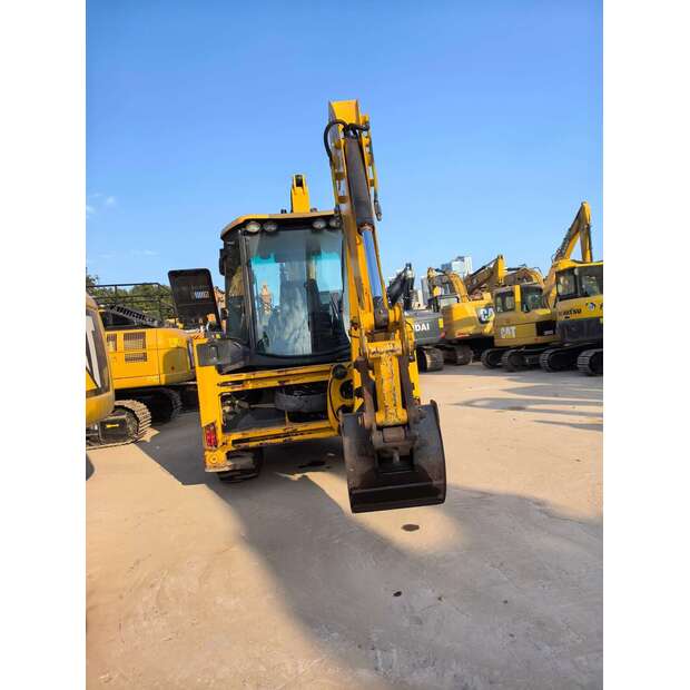JCB 3CX-39401443
