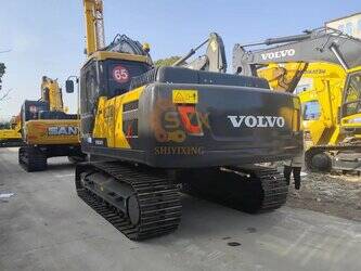 صورة ل حفارات مجنزرة 2021 فولفو EC210D