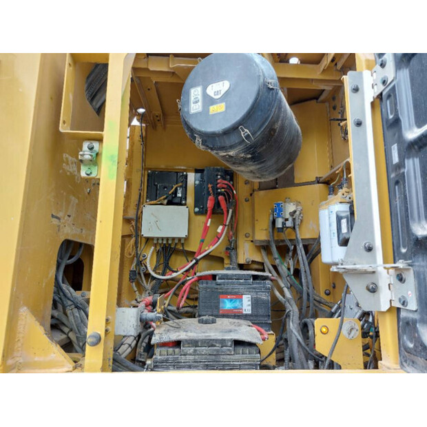 2016 Caterpillar 352F-39422053