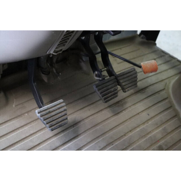 2011 CASE Maxxum 110-39425235