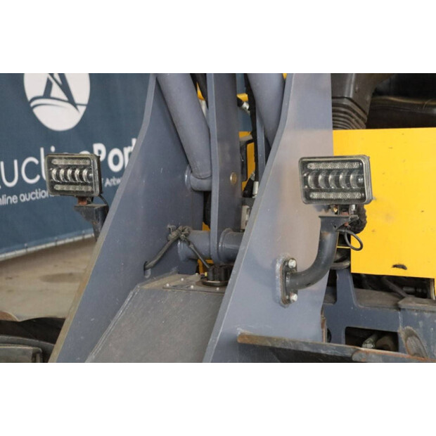 2020 Eurotrac 830/W12-F-39425435
