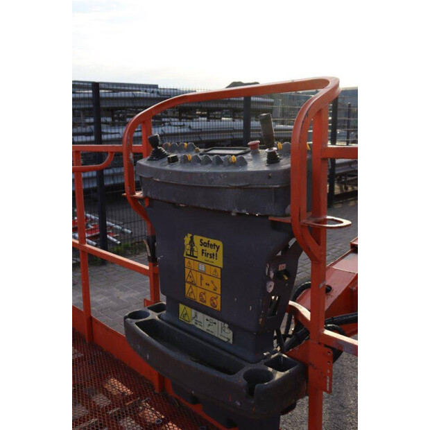 2011 JLG 680S-39429837