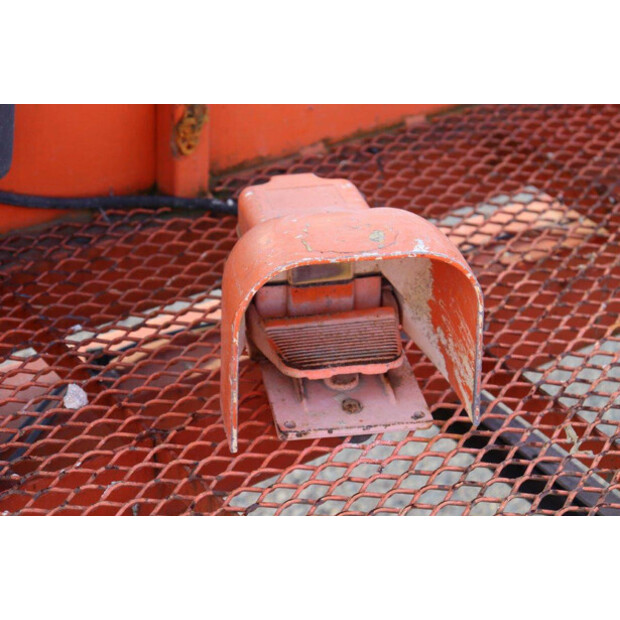 2011 JLG 680S-39429838