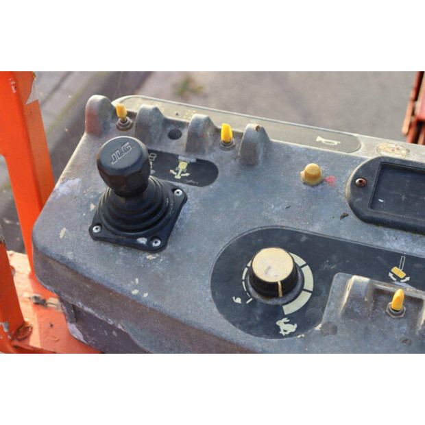 2011 JLG 680S-39429840