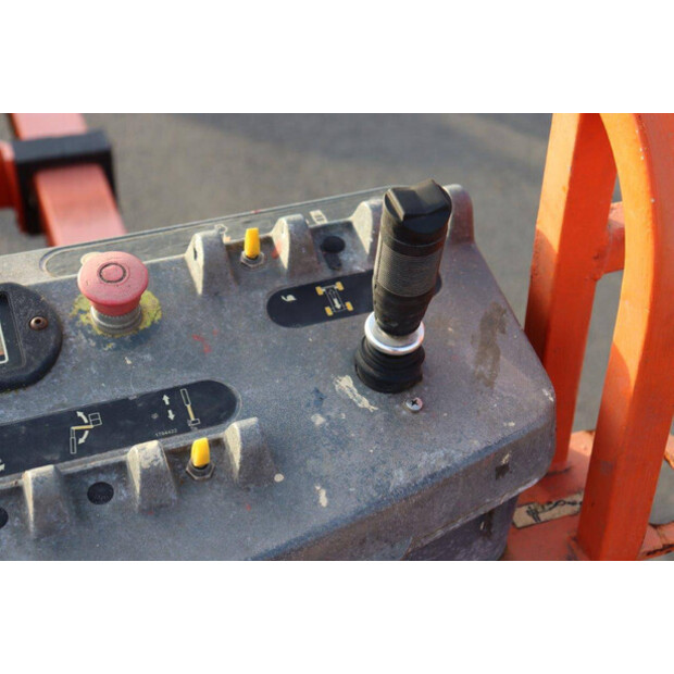 2011 JLG 680S-39429842