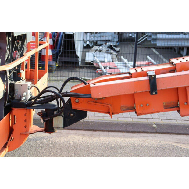 2011 JLG 680S-39429843